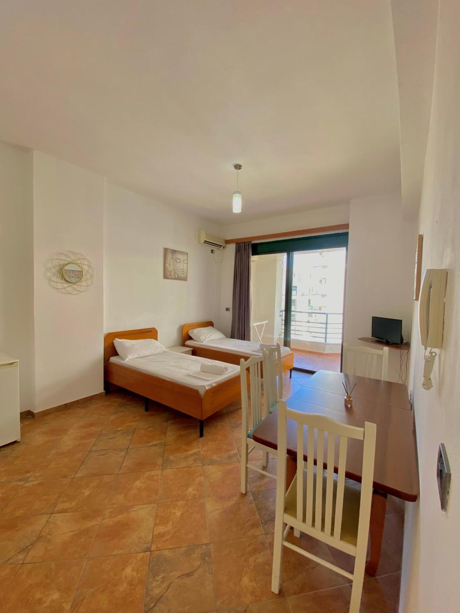 El Rio Apartments Sarandë Exterior foto